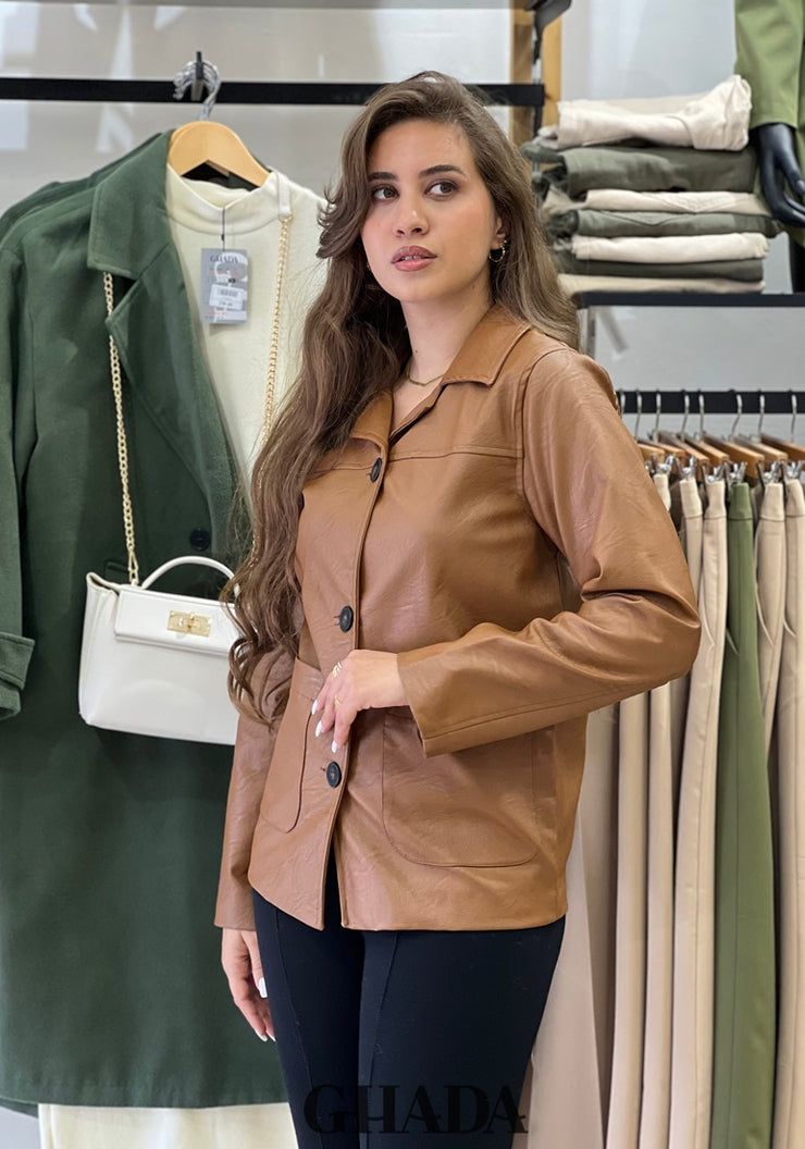 Veste marron en simili-cuir